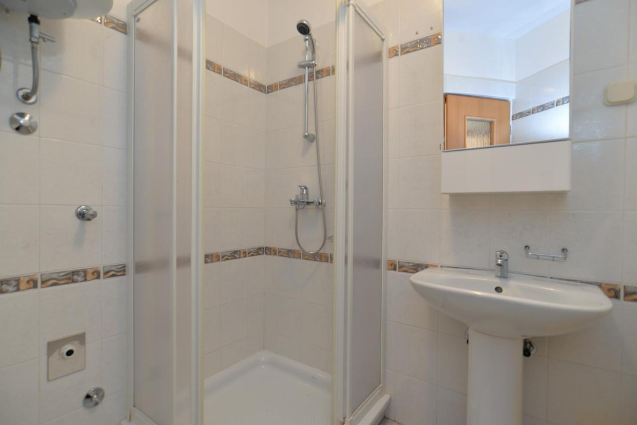 Apartments Elvis 1299 Vrsar Eksteriør billede